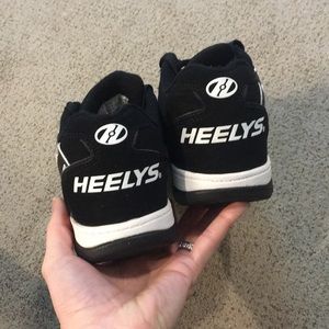 Heelys boys size 2
